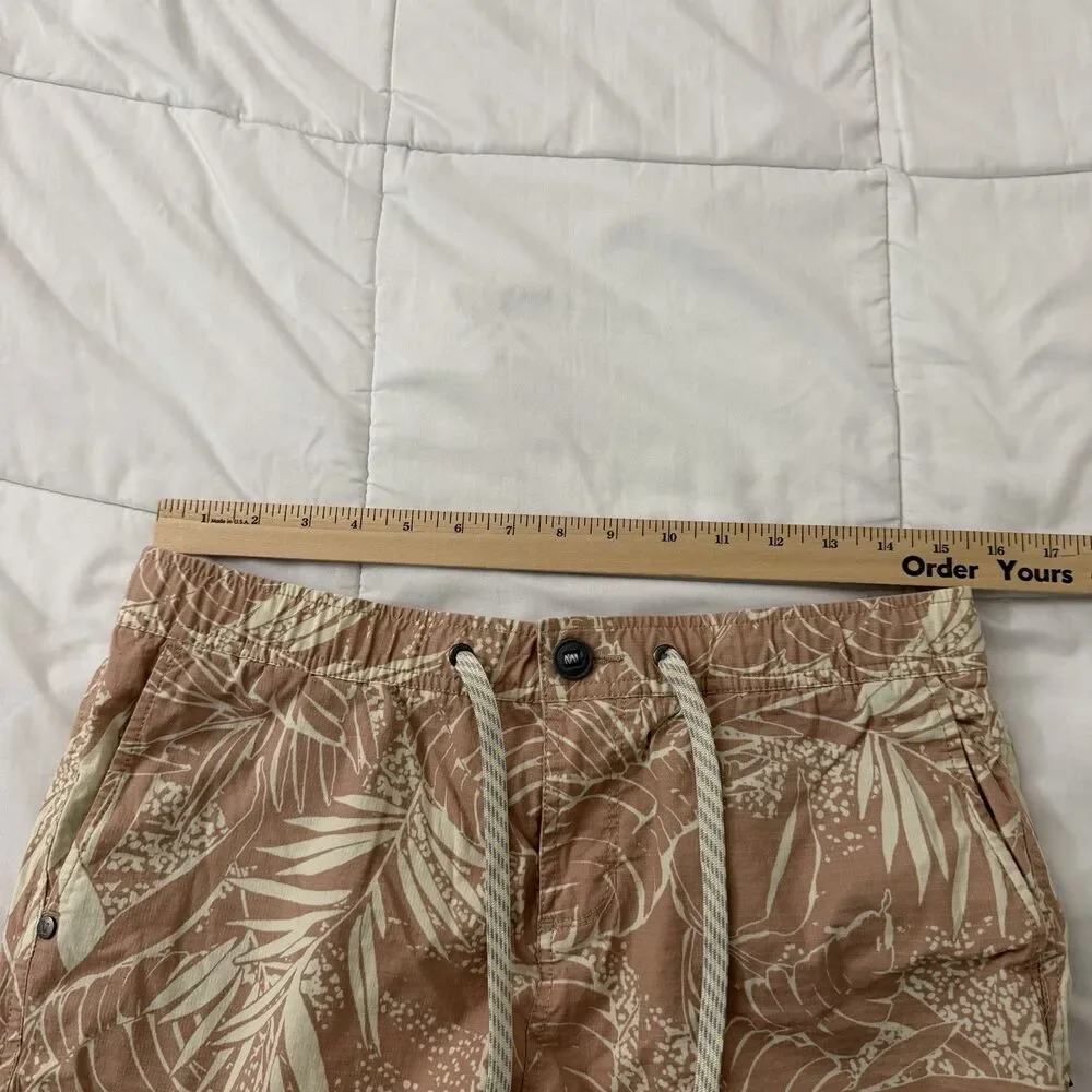 Vuori Shorts Womens Medium Ripstop‎ Pink Salt Rainforest Drawstring Climber